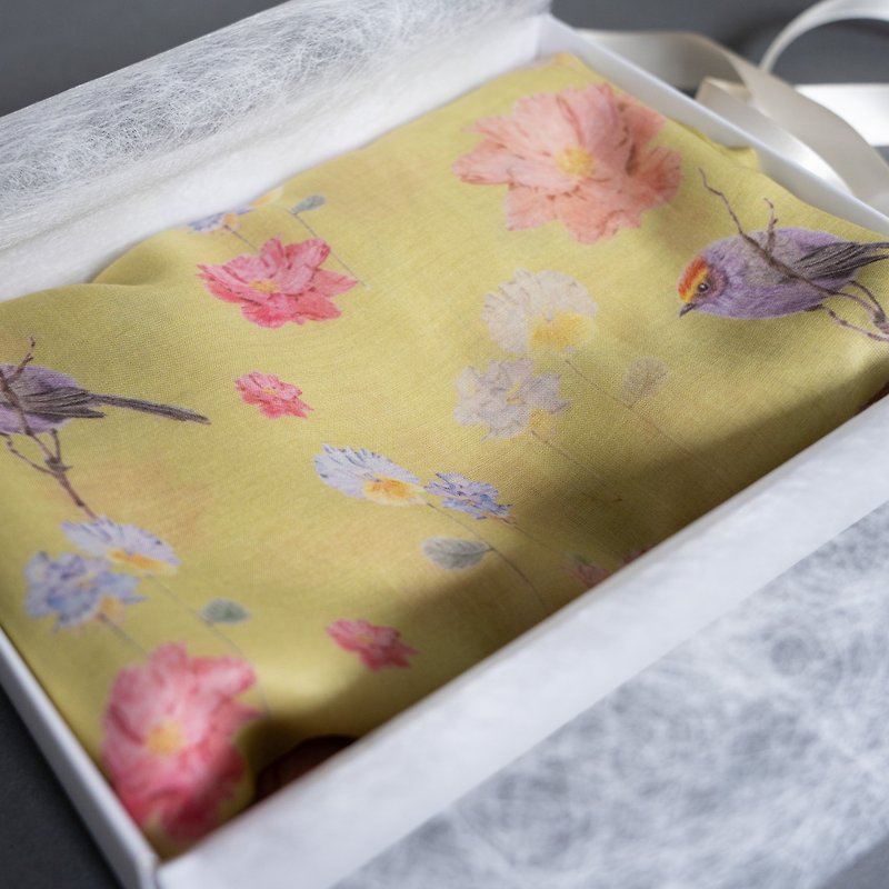 Jennie Tsai - Cotton Soft Sweet Birds Illustrated Long Silk Scarf-Yellow - ผ้าพันคอ - ผ้าฝ้าย/ผ้าลินิน 