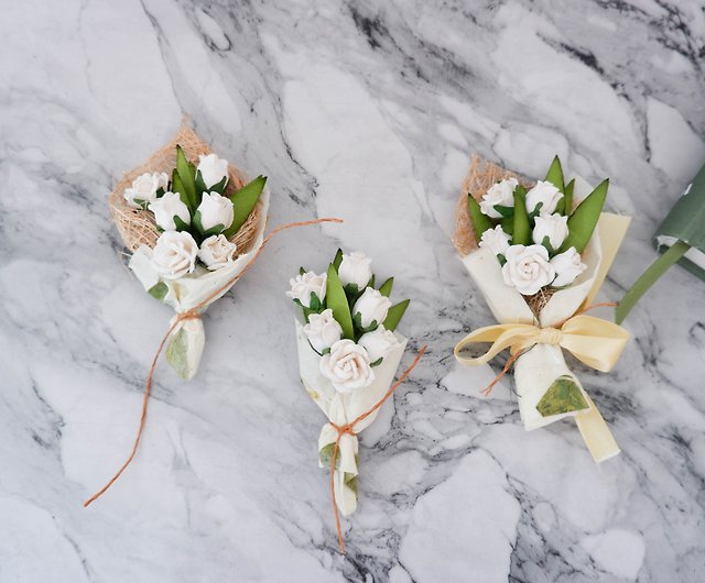 Mini white bouquet, wedding favor, flower decoration - Shop  petalsdesignstudio Other - Pinkoi