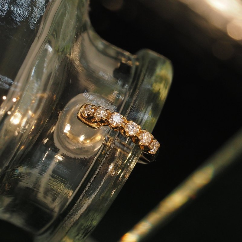 18K金迷你鑽石耳夾 18K Gold Mini Diamond Ear Cuff - 耳環/耳夾/耳骨夾 - 貴金屬 