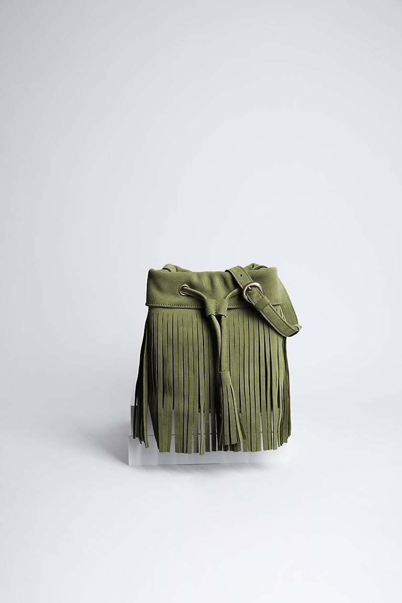 Leather fringe Bag ( Green) : The Undressed Broccoli - 水桶袋/索繩袋 - 真皮 綠色