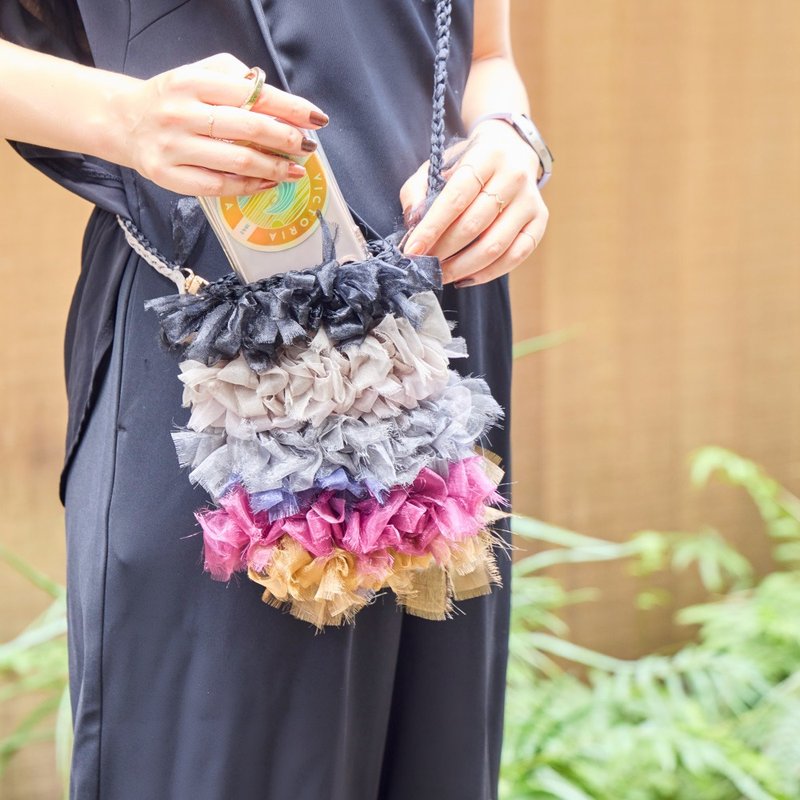 咲編荷葉邊小包 | 彩虹 冬 - 手機殼/手機套 - 聚酯纖維 多色