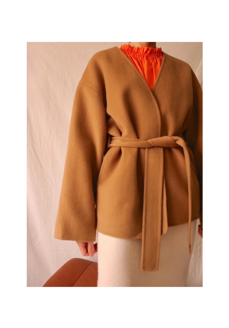 [Clearance Product] Sonia Jacket Olive Camel Wool Strappy Jacket Only S left - เสื้อสูท/เสื้อคลุมยาว - ขนแกะ 