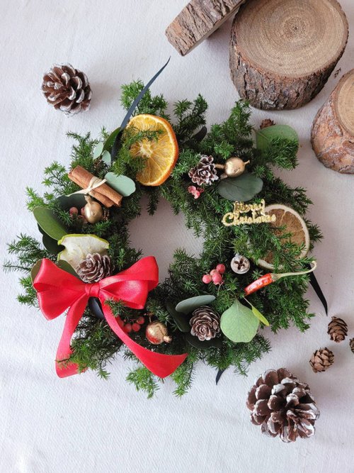 Christmas material package] Handmade material package for immortal cedar  Christmas wreath + teaching video - Shop piratedesign Plants & Floral  Arrangement - Pinkoi