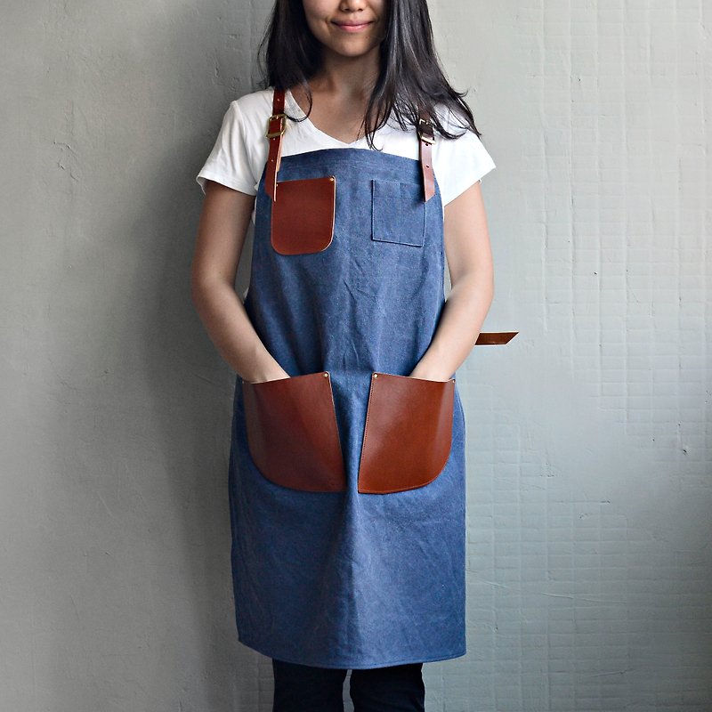 [Gear's Invisibility Cloak] Cross Straps Imported Leather Washed Canvas Apron (Red Brown Leather + - ผ้ากันเปื้อน - หนังแท้ สีน้ำเงิน