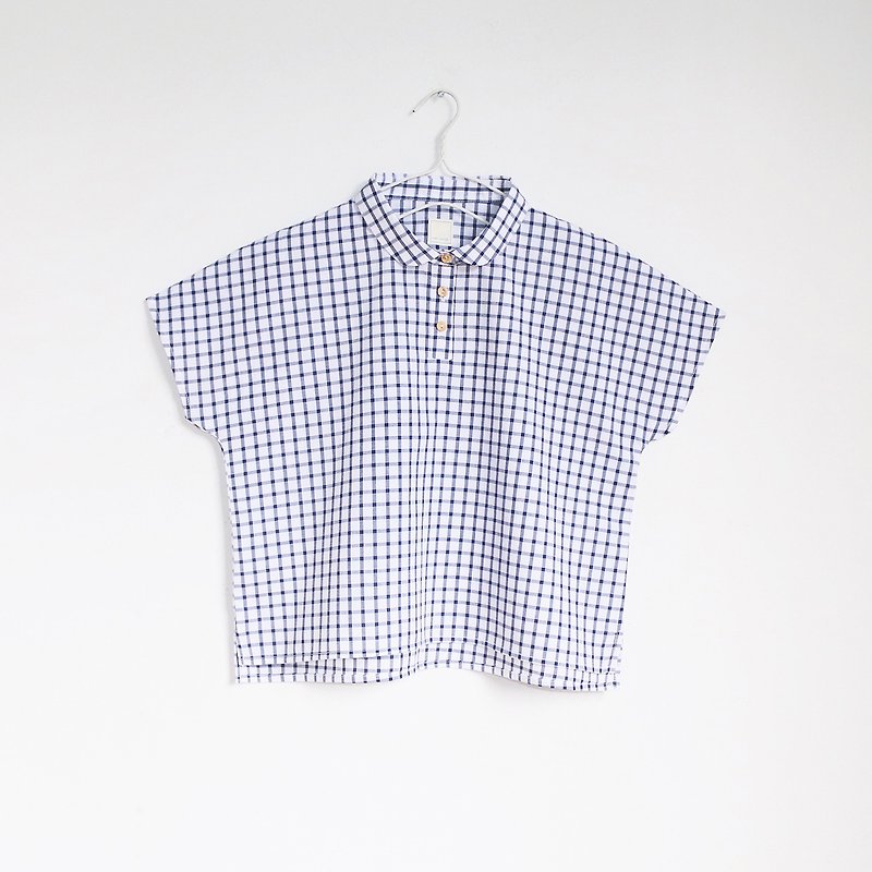 wood button check blouse (navy) - เสื้อผู้หญิง - ผ้าฝ้าย/ผ้าลินิน สีน้ำเงิน