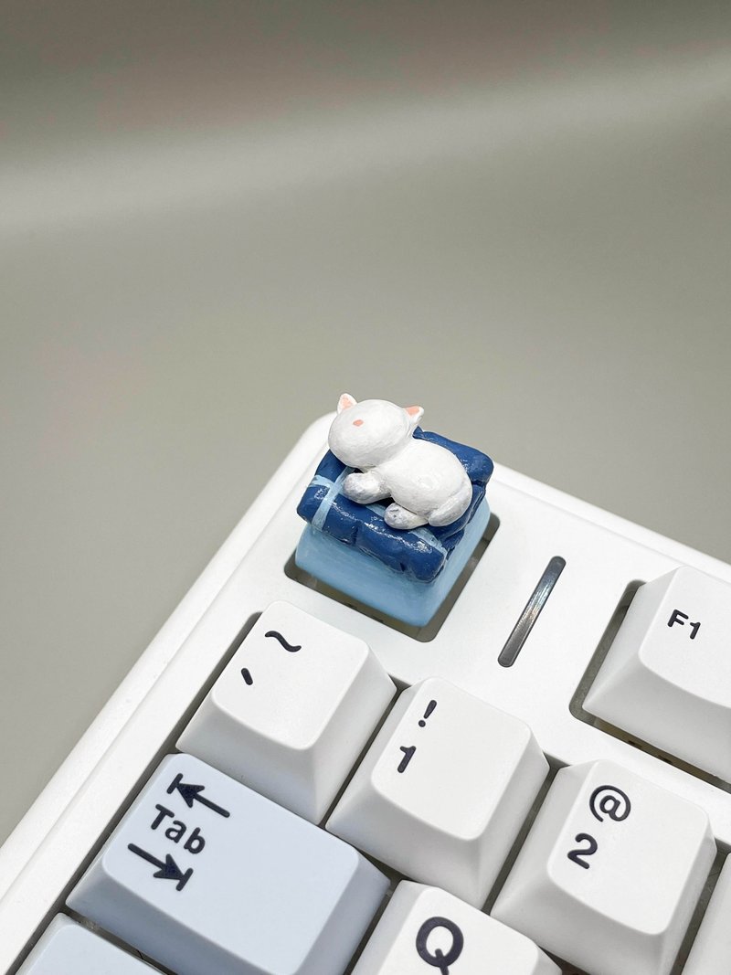 法蘭黏土手作- 貓貓午睡鍵 白貓 - 機械鍵盤專用 - 電腦配件 - 黏土 白色