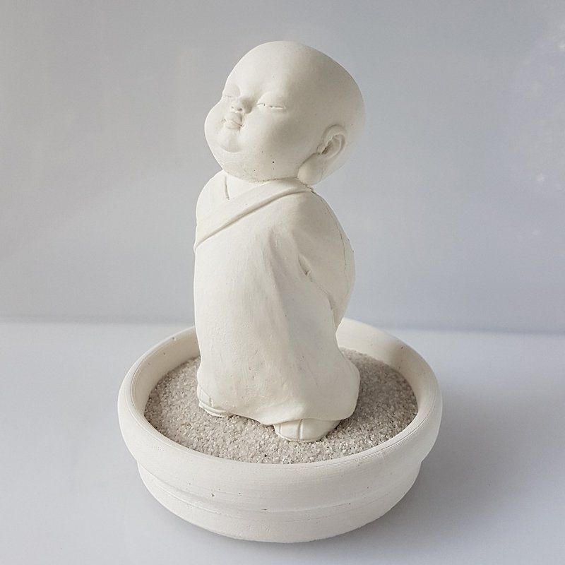 Miniature little meditation Monk 1803  w/small dish holder set - Fragrances - Other Materials White