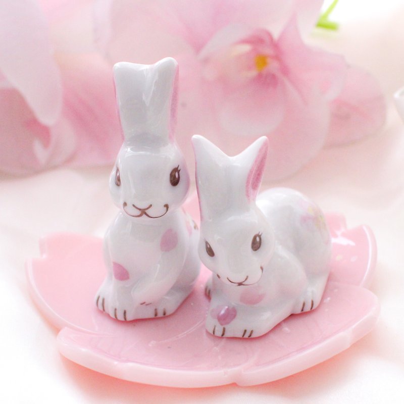 Rabbit riding a cherry tree ~Pottery zodiac figurine [2023 Year of the Rabbit ver]~