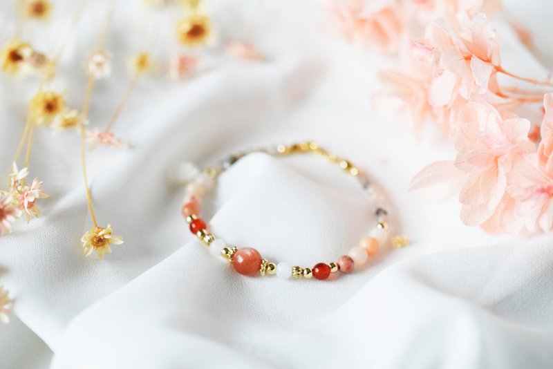 Tropics。Sunstone Red Agate Moonstone Red Aventurine 14K Crystal Bracelet - สร้อยข้อมือ - คริสตัล สีส้ม