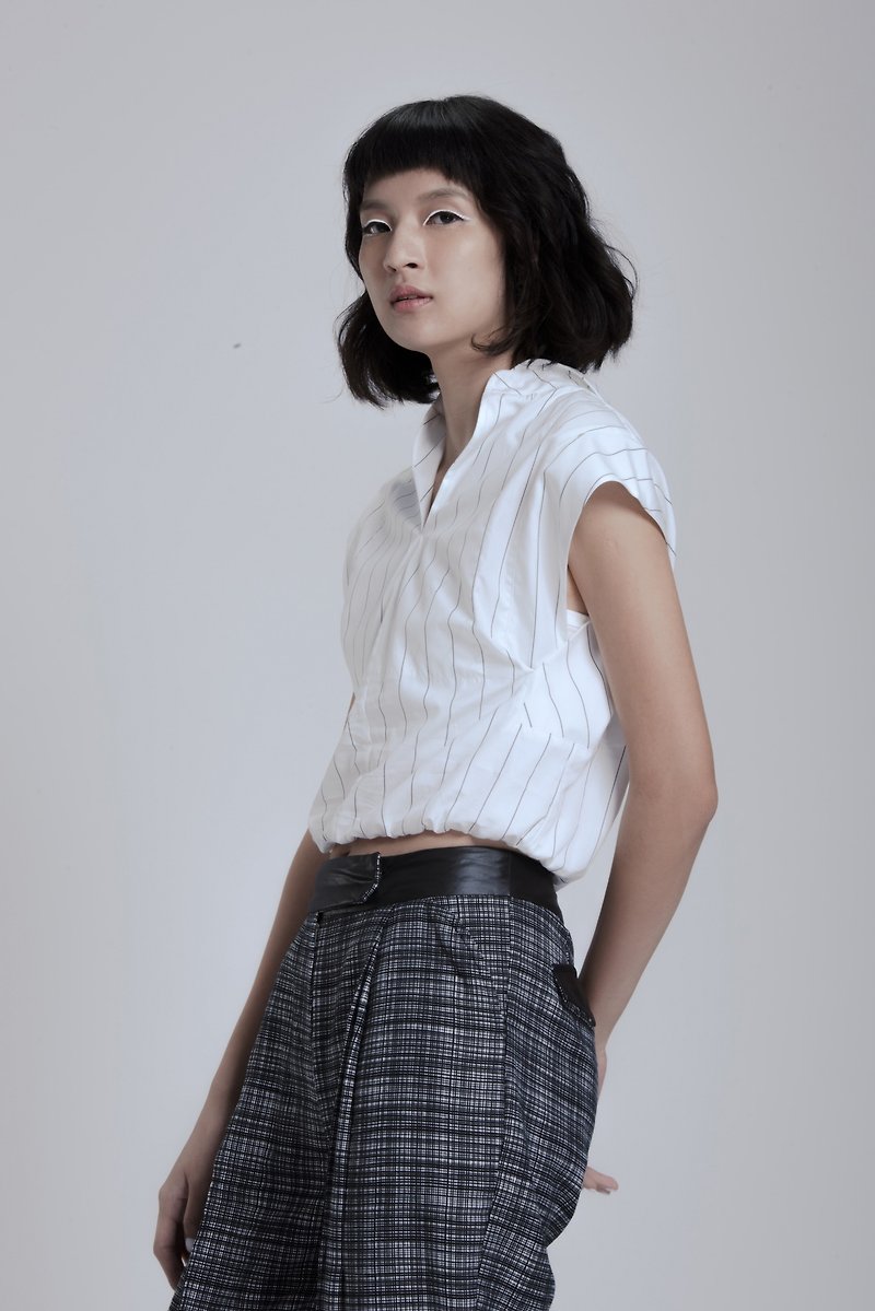 YIBO / drop shoulder collar collar top - เสื้อผู้หญิง - ผ้าฝ้าย/ผ้าลินิน 