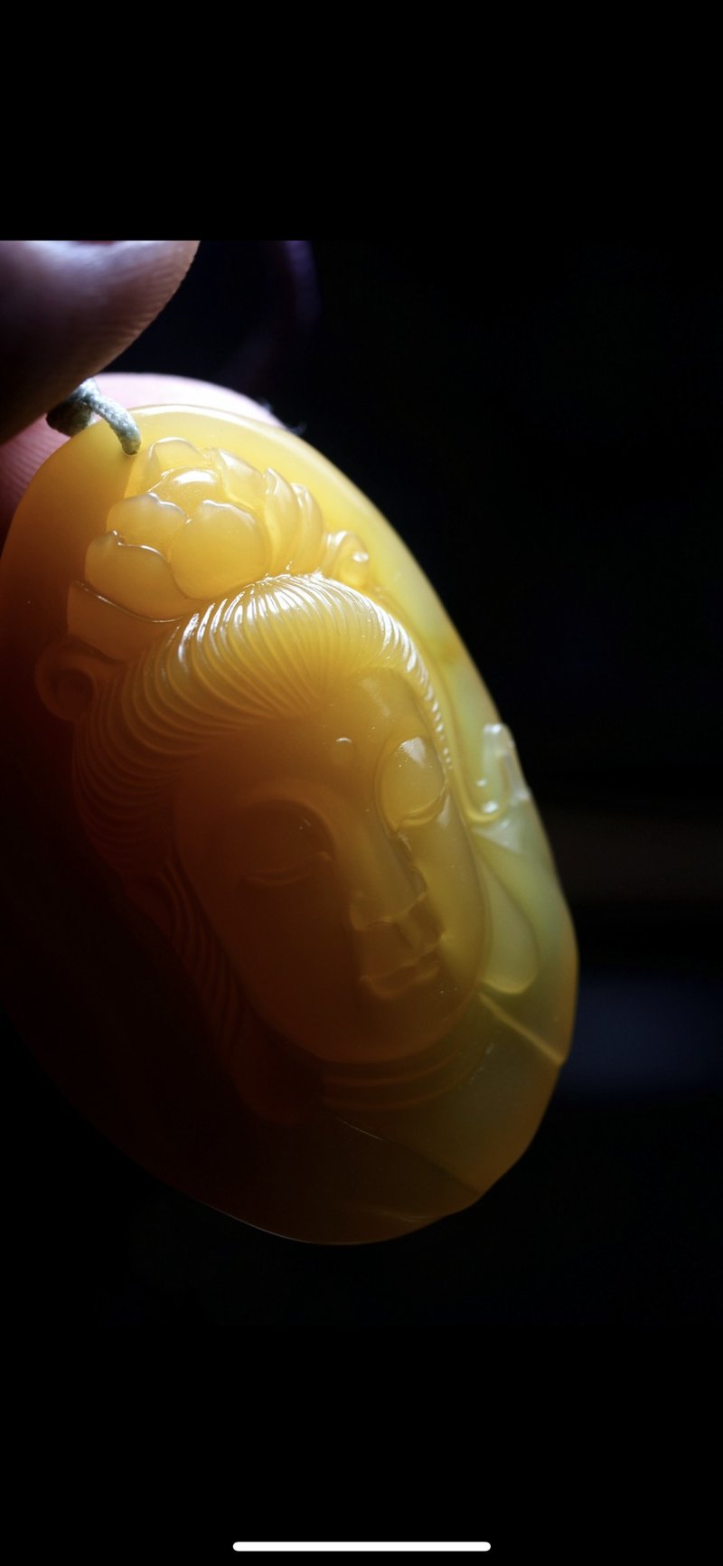 【客製款】天然黃龍玉觀音菩薩原創手工雕刻大慈大悲吊墜掛件 - 吊飾/掛飾 - 玉石 橘色