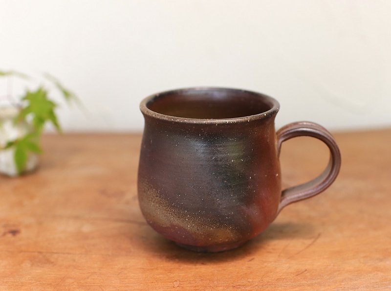 Bizen-yaki coffee cup (middle) c2-158 - Mugs - Pottery Brown