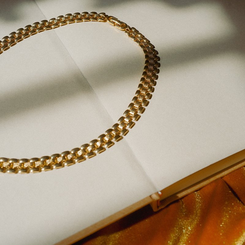 monet brand gold chain short necklace vintage antique jewelry necklace Mother's Day gift - Necklaces - Other Metals Gold