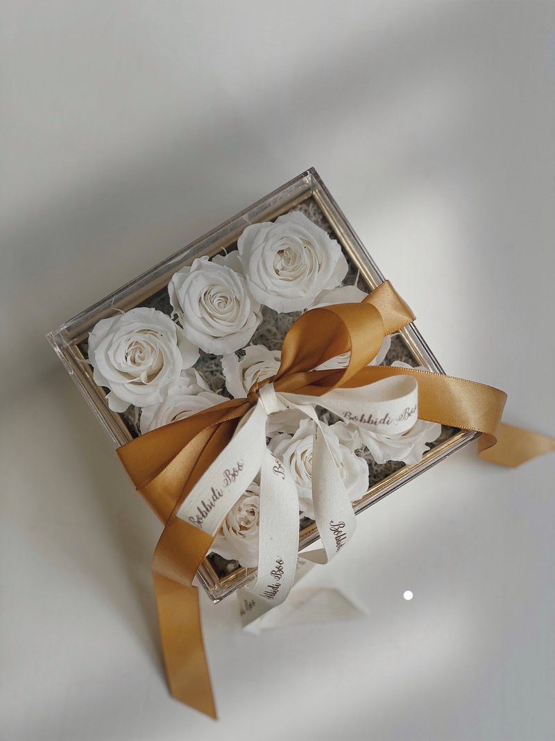 【Eternal Rose Flower Box】• Valentine's Day Gift/Birthday Gift/Eternal Flower/Eternal Rose - ช่อดอกไม้แห้ง - พืช/ดอกไม้ ขาว