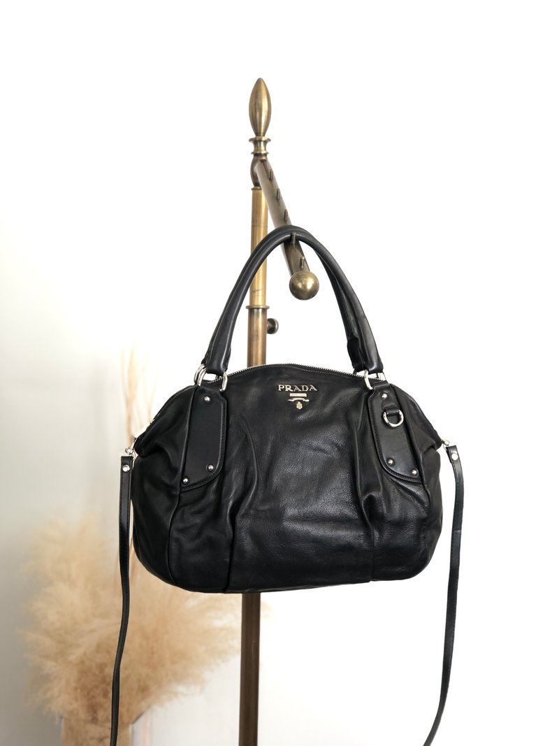 【 日本直送 名牌中古包 】PRADA 普拉達 側背包 黑色 標誌 皮革 2way 圓形 vintage 精品 28pkhx - 側背包/斜孭袋 - 真皮 黑色