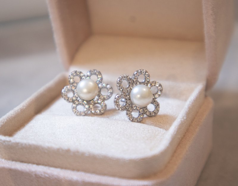 925 sterling silver natural freshwater pearl earrings - ต่างหู - ไข่มุก สีเงิน