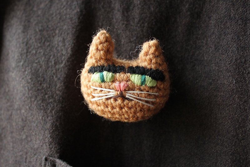 Crochet cat brooch - Orange - Brooches - Wool Orange