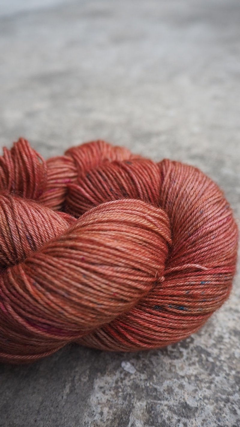 Hand dyed the line. Maple Red (4ply socks / blue-faced sheep) - Knitting, Embroidery, Felted Wool & Sewing - Wool 
