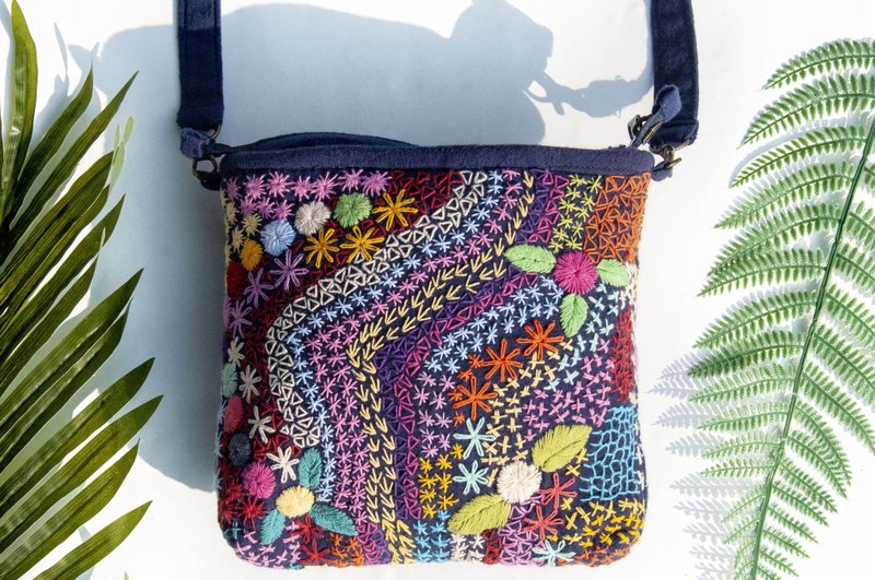 indigo手縫藍染包 手縫純棉布側背包 刺繡斜背包 刺繡肩背包-星河 - 側背包/斜背包 - 棉．麻 多色