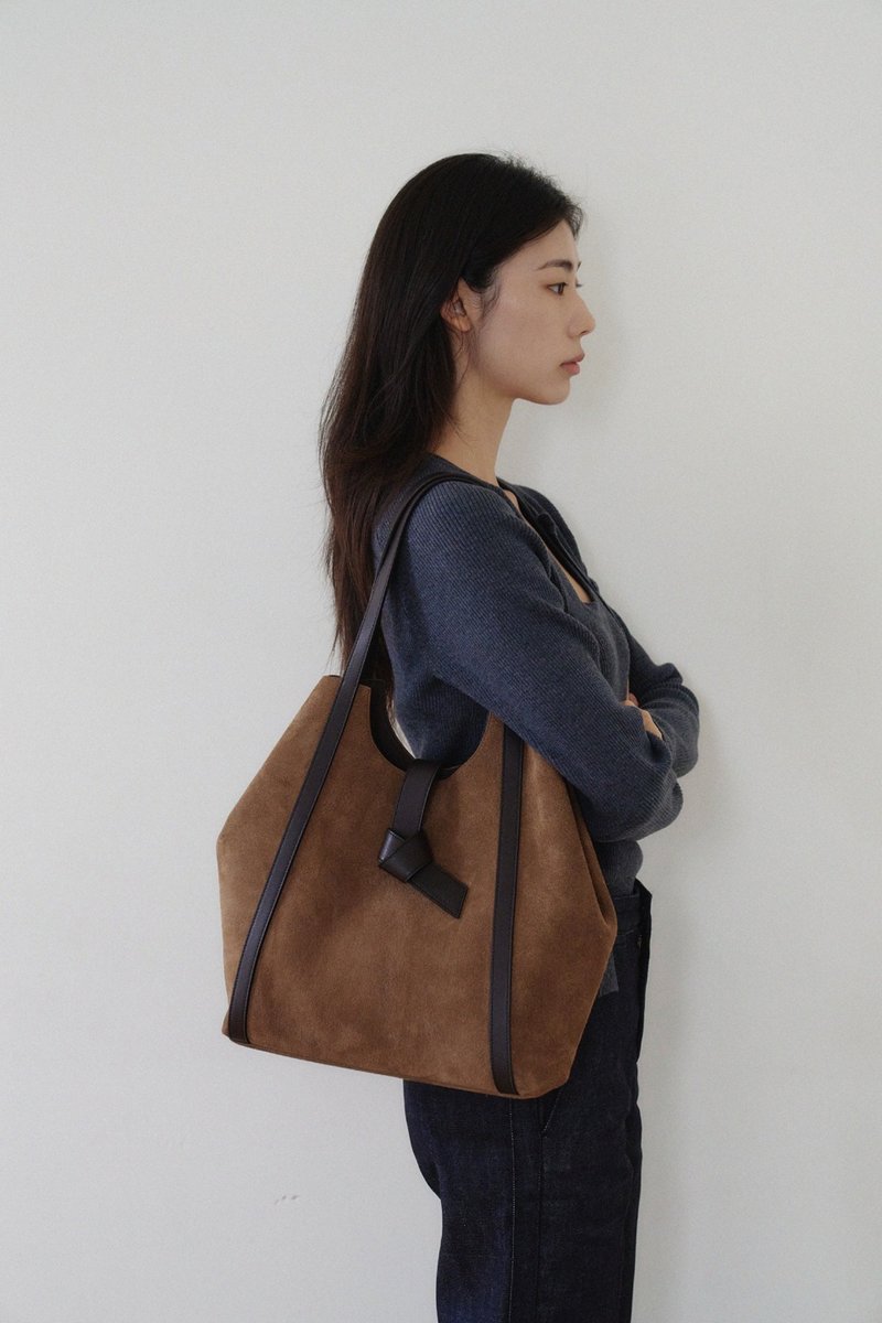 The Lazo Suede Bag_Brown - 側背包/斜背包 - 真皮 咖啡色