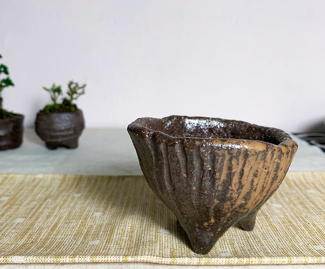 グリーンペットシリーズ既知の茶色の手で練られた陶器 手作りの陶器特別な陶器粘土の生産 ショップ 自分の良い陶器 陶芸工房 花瓶 植木鉢 Pinkoi