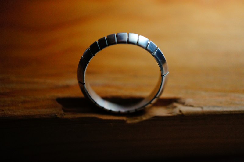 【janvierMade】Bohemian Sterling Silver Ring / Triangular Ring / Sterling Silver - แหวนทั่วไป - โลหะ 