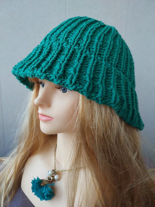 MacAlice Bucket hat. Green color