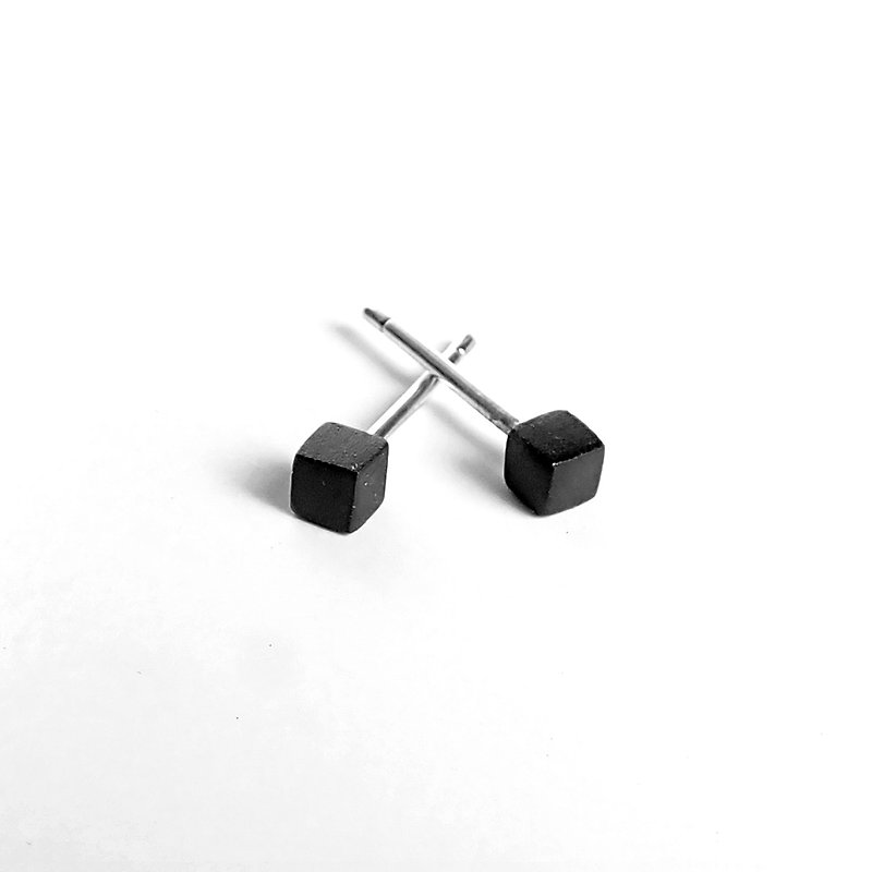 [Single Side] - Crazy Geometry | 3mm Black Series (Small) Cube Square/Block 925 Sterling Silver Earrings - Earrings & Clip-ons - Sterling Silver Black