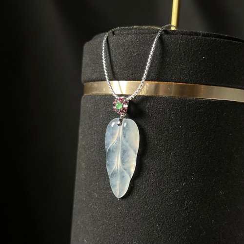 富璧寶鼎 FBBD JEWELRY 冰之葉 | 高白冰翡翠葉子墜 18K金