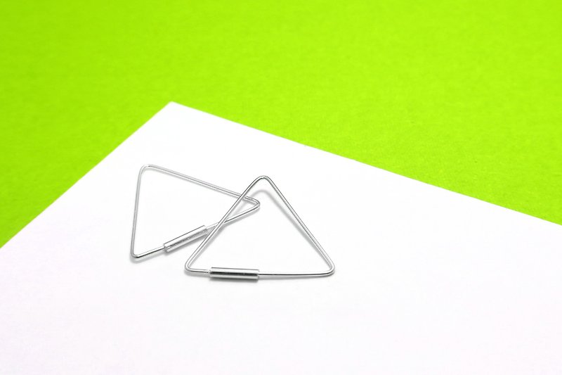 耳環 三角形(大) 造型線狀 純銀耳環-64DESIGN - 耳環/耳夾 - 純銀 銀色