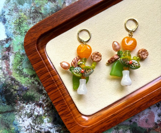 ハンドメイド ビーズピアス（イヤリング）両用 イヤリング ピアス SAWA サワ ギャザービーズ お花型