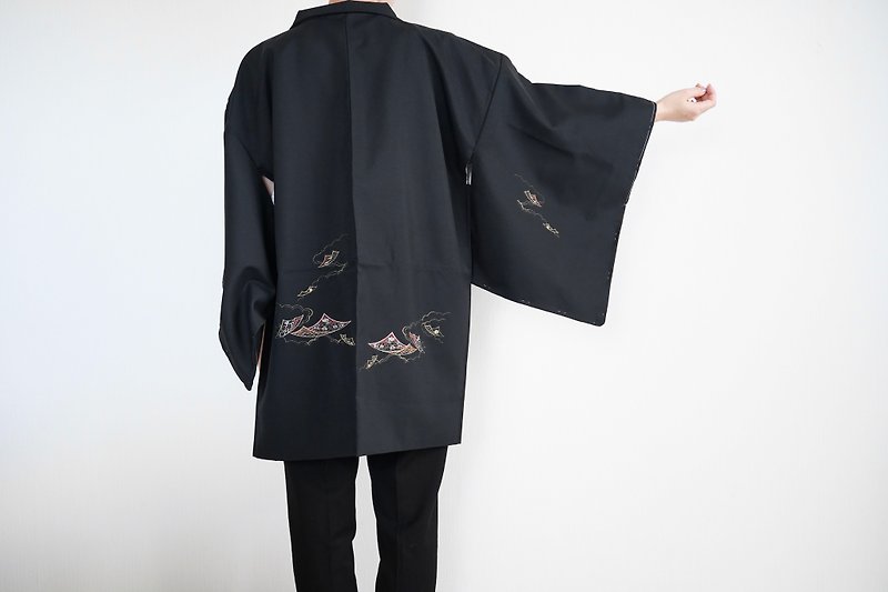 BLACK KIMONO, Embroidered kimono, vintage kimono, kimono jacket, Japanese kimono - 外套/大衣 - 聚酯纖維 黑色