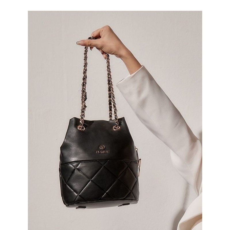 PLAYBOY - Bucket Bag Socialite Collection - Black - กระเป๋าแมสเซนเจอร์ - วัสดุอื่นๆ สีดำ