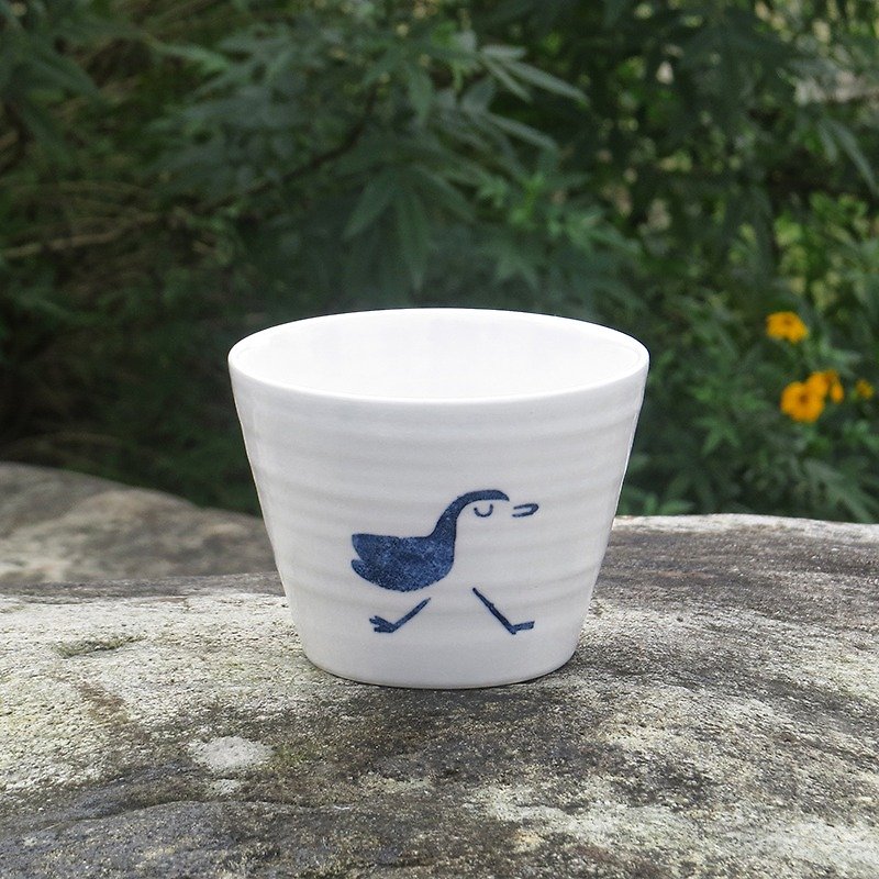 [Interesting] Pig Mouth Cup-White-bellied Crake-240ml - Teapots & Teacups - Porcelain White