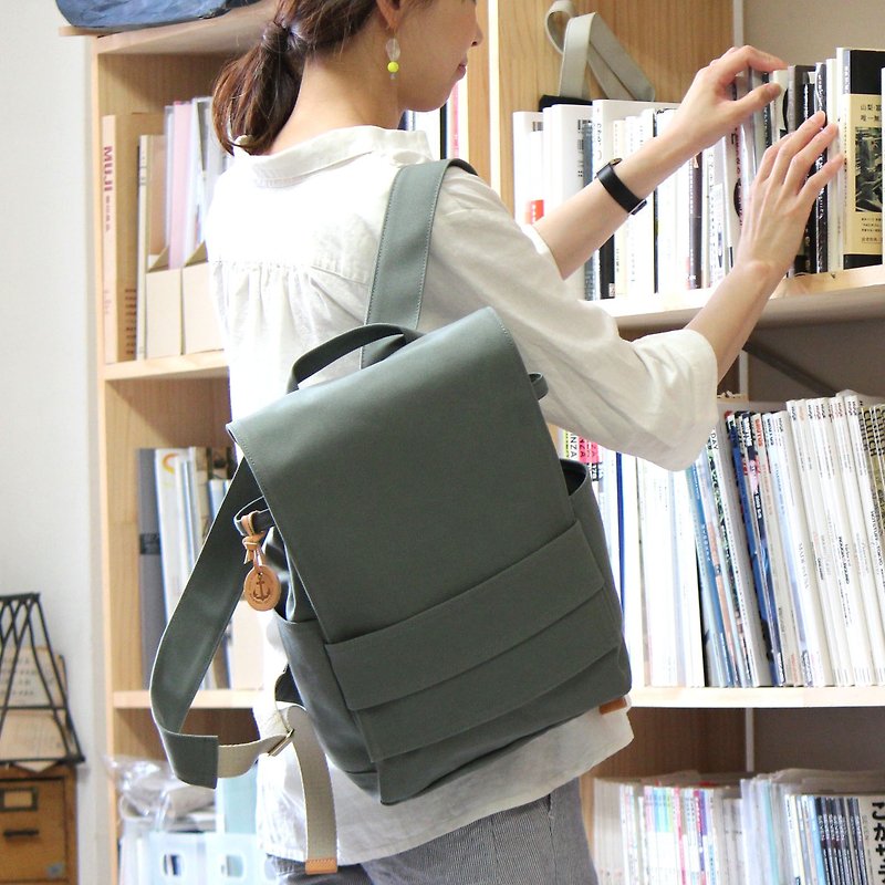 loiter: Wasabi Takashima Canvas Backpack - กระเป๋าเป้สะพายหลัง - ผ้าฝ้าย/ผ้าลินิน สีเขียว