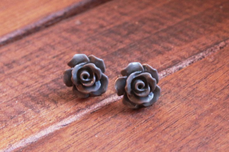 Nature Mother Earth | Warm Rose Earrings-Gray - ต่างหู - วัสดุอื่นๆ สีเทา