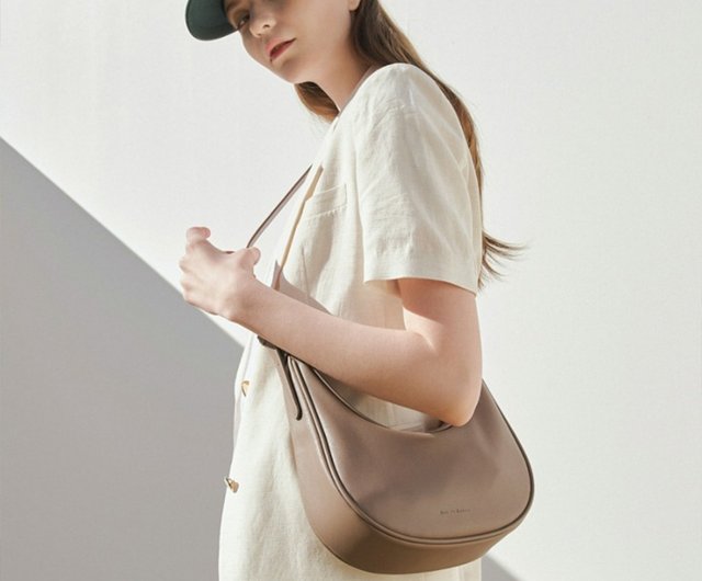 Bag to Basics 韓国製 ORR メニスカスバッグ TAUPE