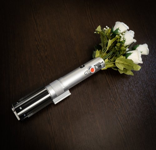 Wedding bouquet holder inspired by Leia's lightsaber hilt - Shop Tasha's  craft Dried Flowers & Bouquets - Pinkoi