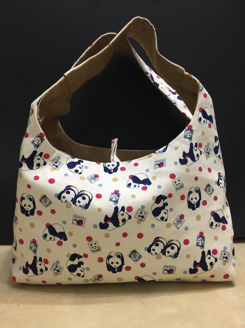 Bubu a portable package - panda loves to play - กระเป๋าแมสเซนเจอร์ - ผ้าฝ้าย/ผ้าลินิน หลากหลายสี