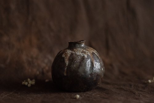 京好手作 trulygoods 岩礦系列 - 圓形花器 - 手捏陶器