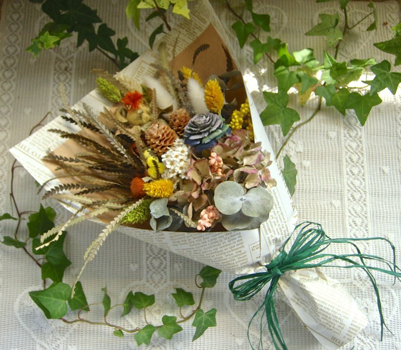 Masako neutral style dried bouquet gift - Plants - Plants & Flowers Green