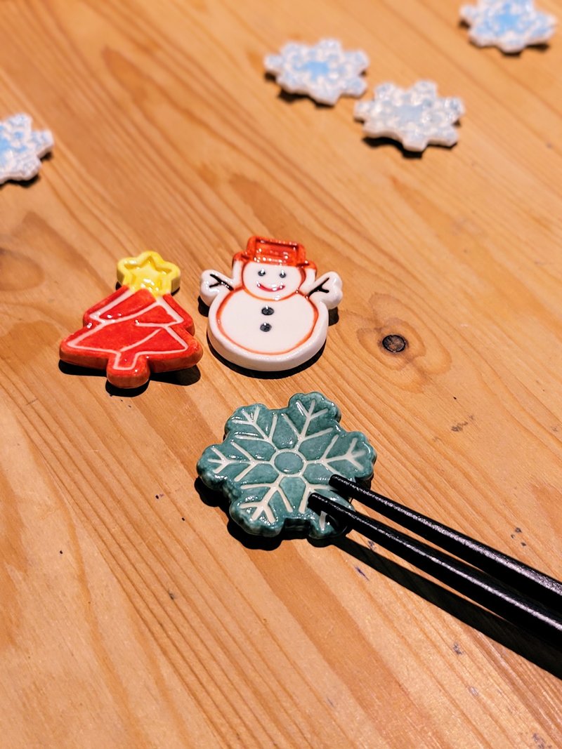 Handmade chopstick rest Christmas series (magnet stickers) - ตะเกียบ - เครื่องลายคราม 