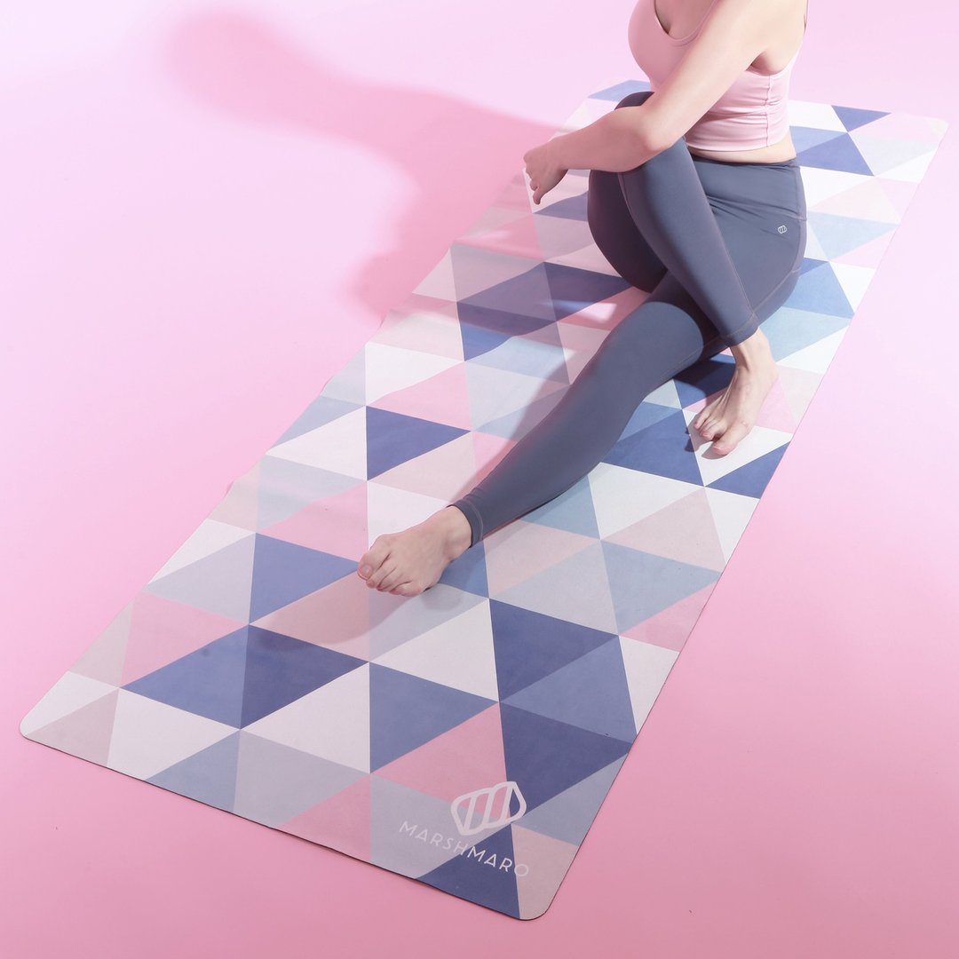 ポータブルヨガマット - NORDIC TRIANGLES - ヨガマット - サステナブル素材 多色