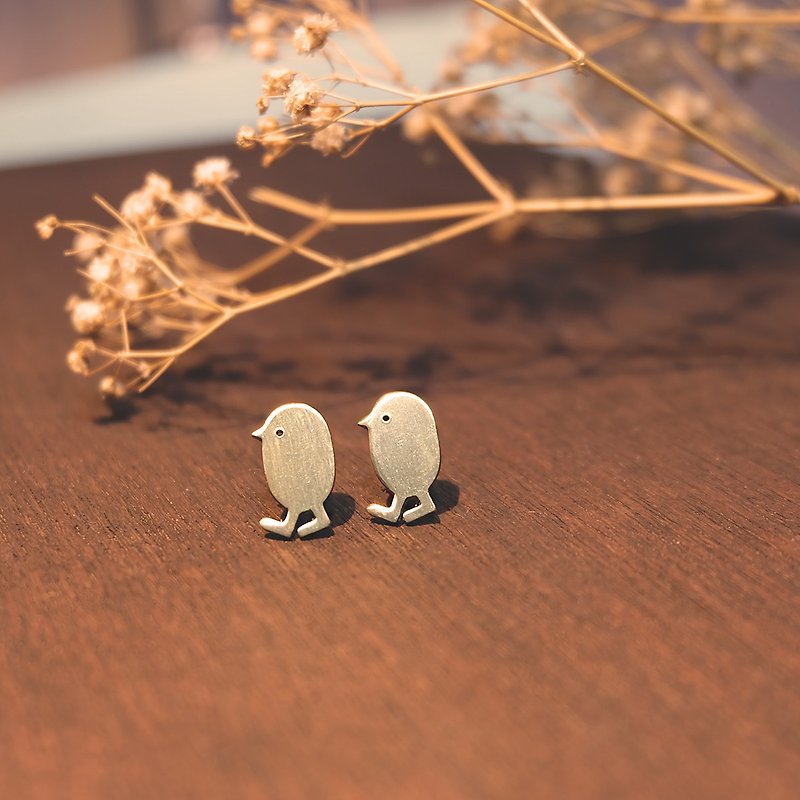 Walking tiny bird brass earrings - Earrings & Clip-ons - Other Metals Gold