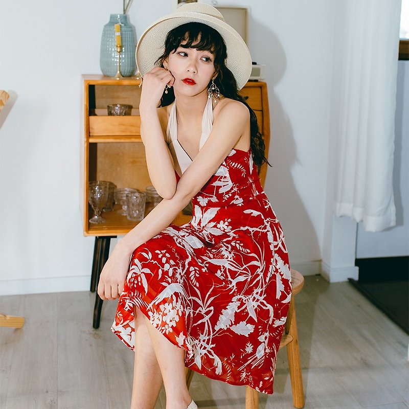 [Clearance full reduction] 2019 women's summer wear sleeveless contrast color hanging neck dress skirt 9231 - One Piece Dresses - Polyester Red