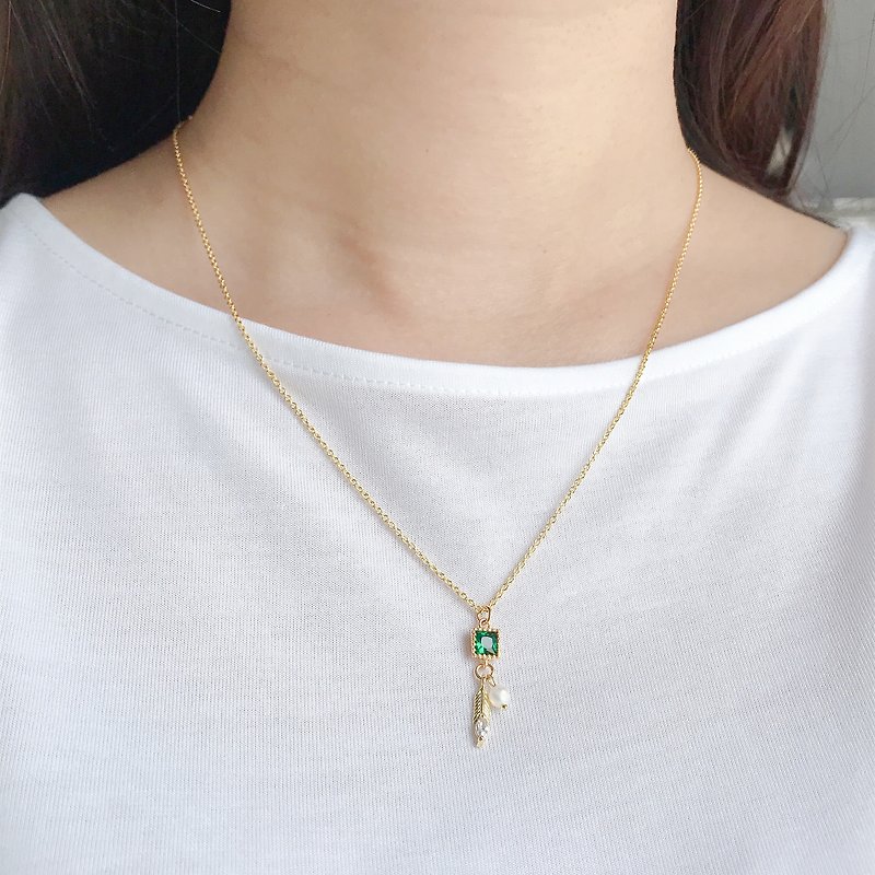 Feather Pearl Square Emerald Stone Gold Plated Necklace Birthday Best Friends Girlfriend Gift - Necklaces - Other Metals Green