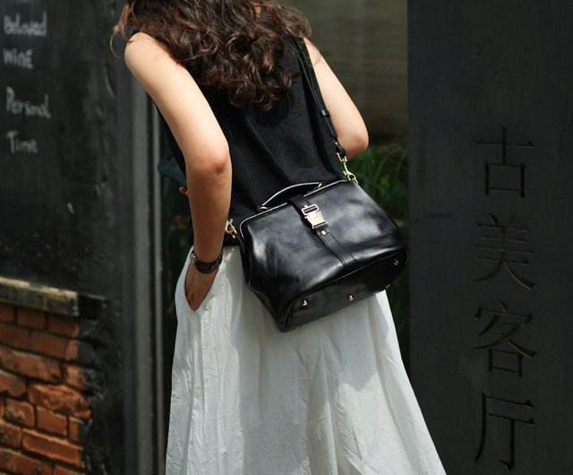 Brea Canyon Leather Cross Body Bag - HPG Brands