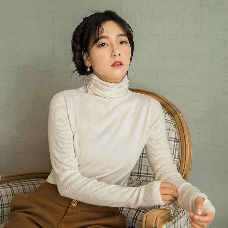 Anne Chen 2017 winter new ladies solid color irregular turtleneck knit shirt - Women's Sweaters - Cotton & Hemp White