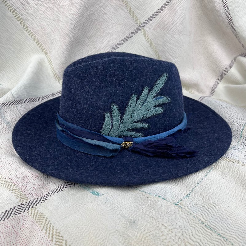 Wide brim wool hat Uzbekistan SUZANI Indigo dyed pigskin and tassels - Hats & Caps - Wool Blue