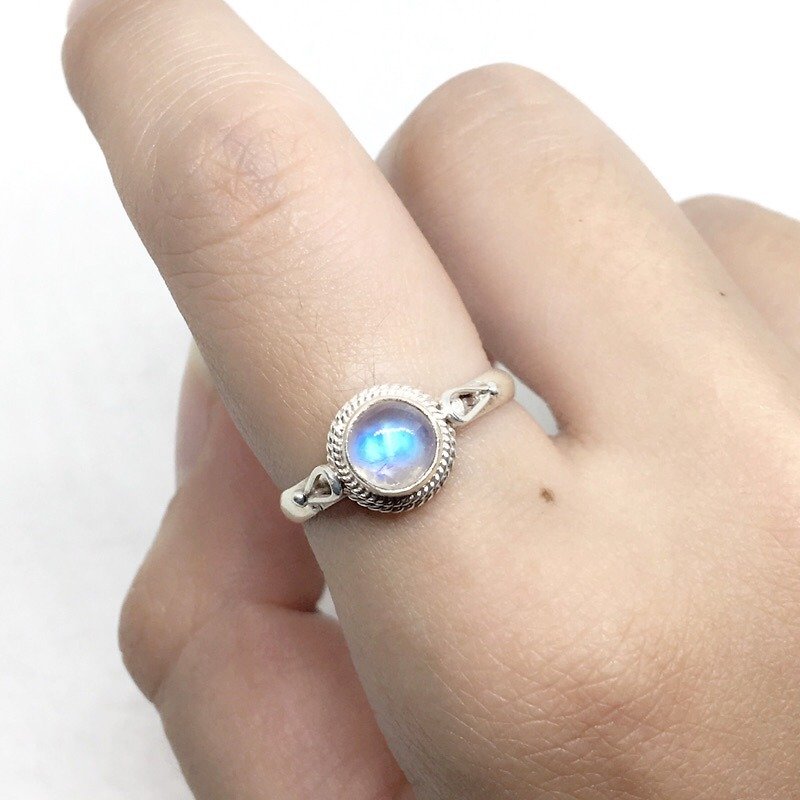 月光石925純銀典雅風戒指 尼泊爾手工鑲嵌製作(款式1) - 戒指 - 寶石 藍色